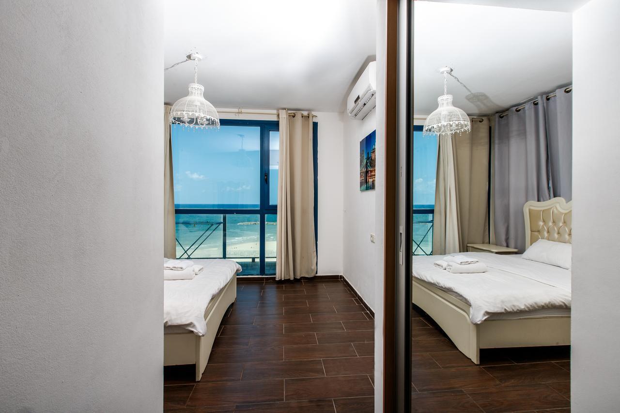 Ocean Front Apartments First Line To The Beach テル・アビブ エクステリア 写真
