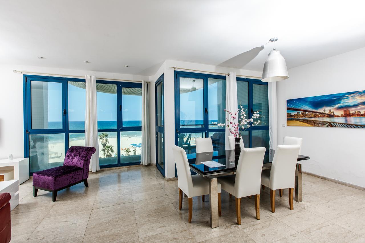 Ocean Front Apartments First Line To The Beach テル・アビブ エクステリア 写真