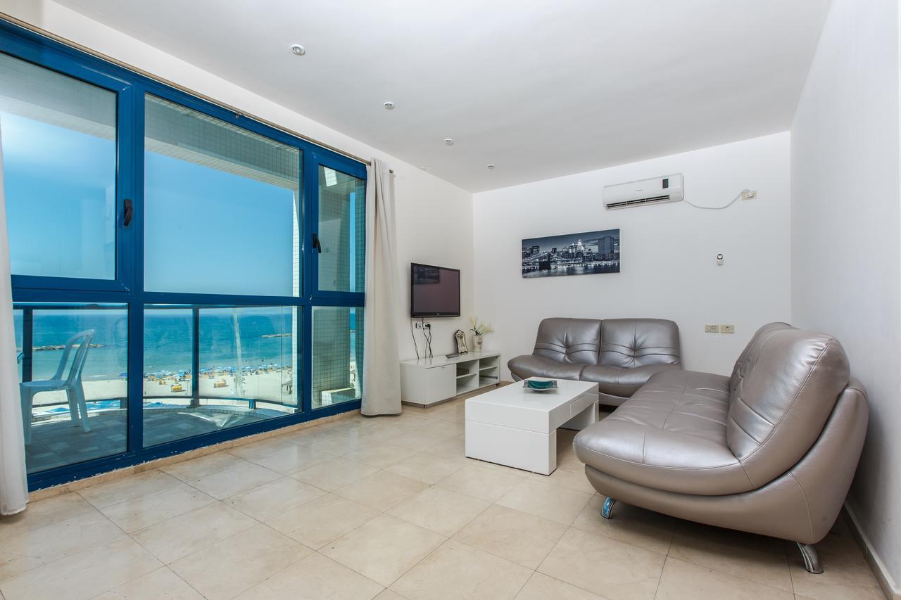 Ocean Front Apartments First Line To The Beach テル・アビブ エクステリア 写真