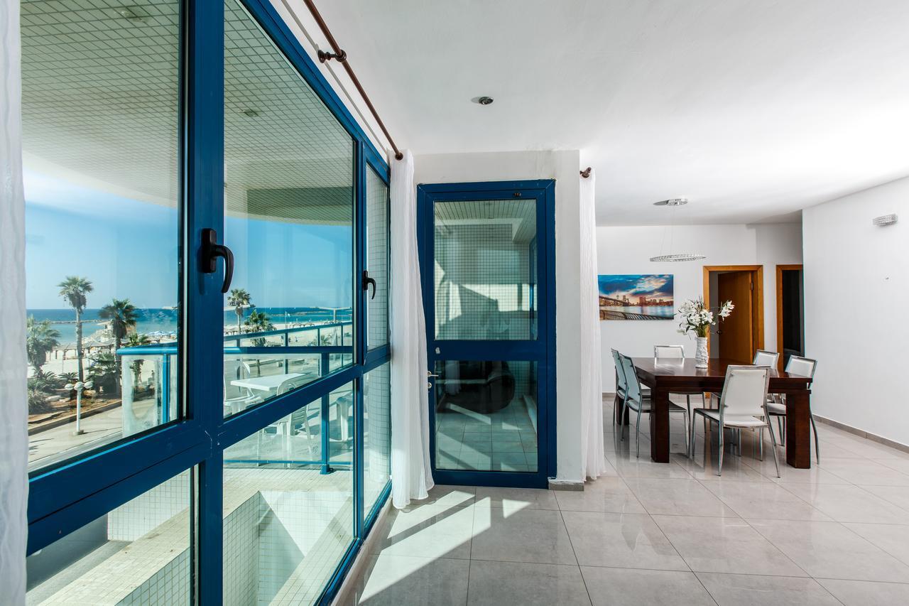 Ocean Front Apartments First Line To The Beach テル・アビブ エクステリア 写真