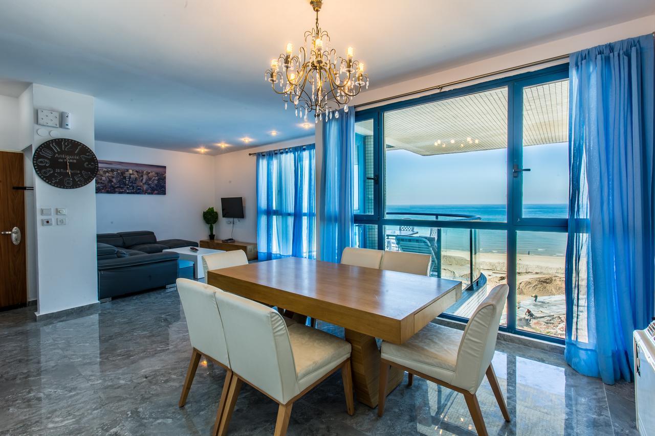 Ocean Front Apartments First Line To The Beach テル・アビブ エクステリア 写真
