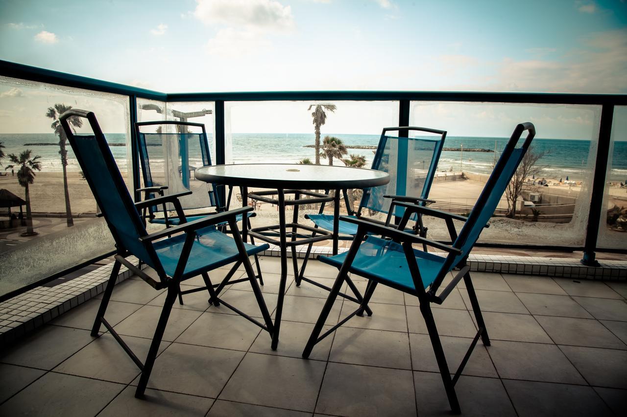 Ocean Front Apartments First Line To The Beach テル・アビブ エクステリア 写真
